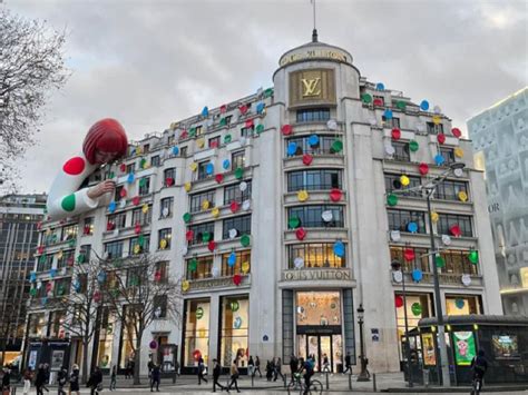 Louis Vuitton : stratégie communication et relations clients